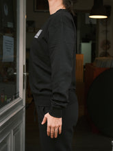 Beste Modus Small Embroidered Logo Sweater (Black)